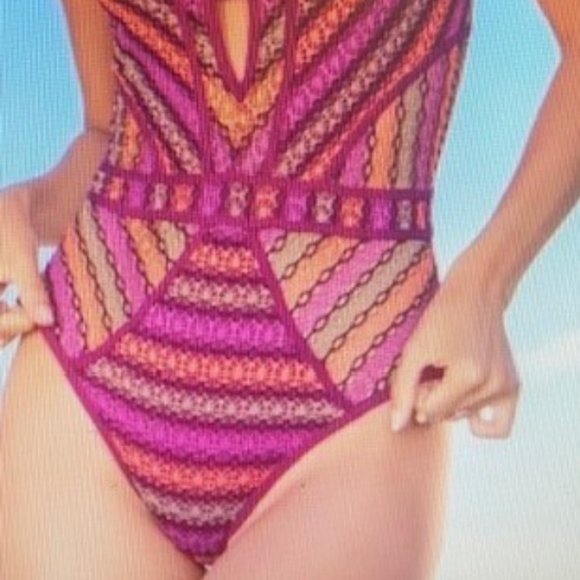 BECCA SWIMWEAR - Picture 2 of 7